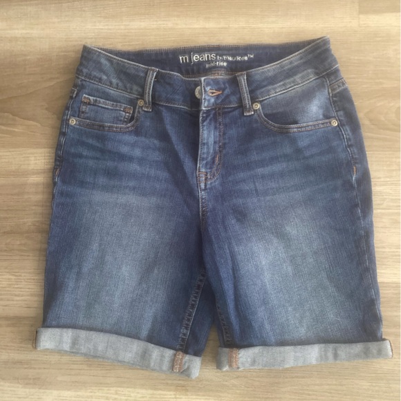 Maurice’s size 6 jean shorts. Excellent condition, rarely worn, great condition - Picture 3 of 4